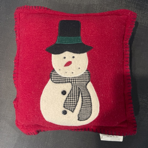 Snowman pillow - Picture 1 of 2
